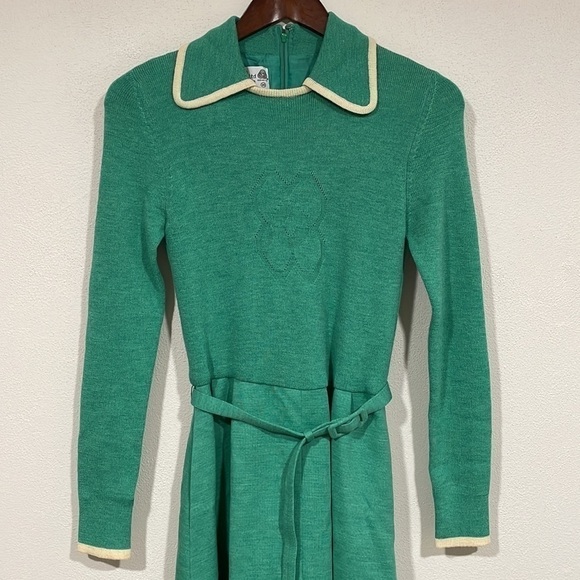 Vintage Wool Green Dress - Picture 2 of 11